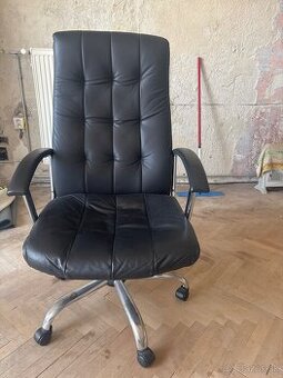 Kancelárska stolička