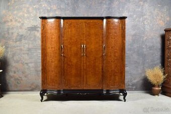 STAROŽITNÁ SKRIŇA - po rekonštrukcii