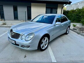 Mercedes Benz E320CDI Avantgarde W211