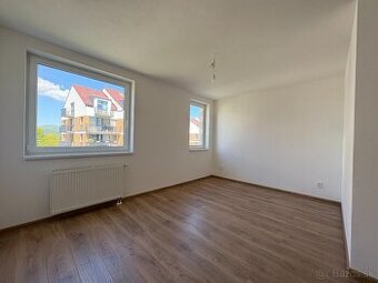 2 izbový byt s balkónom a kobkou - Pršianska terasa