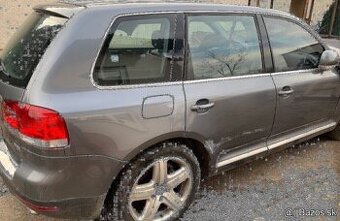 Rozpredam Volkswagen Touareg 5.0 V10 TDI 230kw AYH 4x4