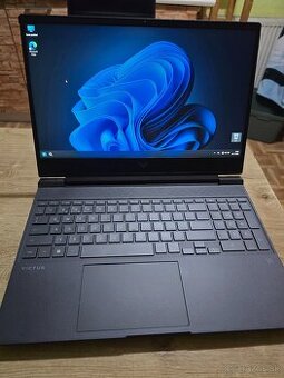 15.6 palcovy HP Victus s RTX 3050 Titanium i7 procesorom 12