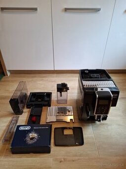 Predám kávovar DeLonghi ECAM 350.55.B - cena 300€