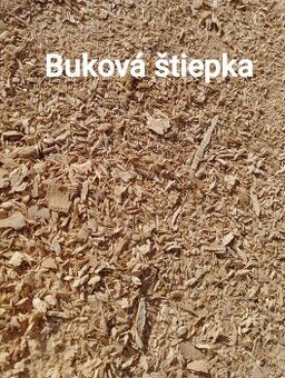 Bukové píliny pilovina štiepka ostružliny smrekové hobliny