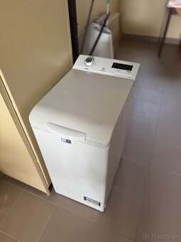 Práčka Electrolux EWT1266ESW