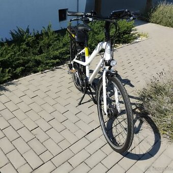 Na predaj dámsky elektrobicykel WINORA F1