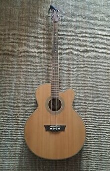 Akustická bas gitara značky Dean