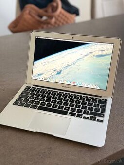 Macbook air 11inch 2012