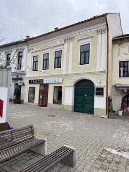 PRENÁJOM ADMINISTRATÍVNYCH A OBCHODNÝCH PRIESTOROV – NÁMESTI - 1