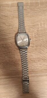 Predám strieborne hodinky