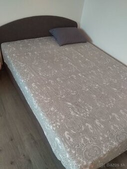 Posteľ 140x200cm