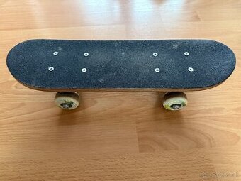 Detsky skateboard