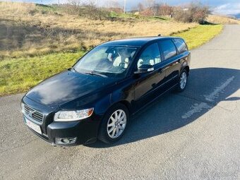 VOLVO V50 2.0 100kw diesel M6 model 2009