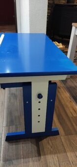 Rastúci písací stôl + stolička grátis