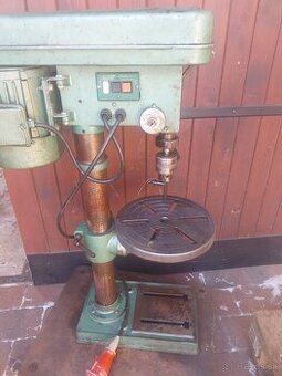 Stojanova vŕtačka 3