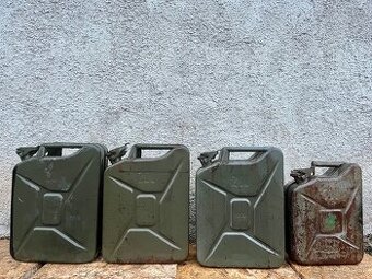 Vojenský plechový kanister (bandaska) - 1ks