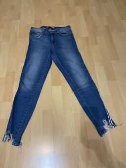 Predám džínsy- rifle ZARA veľ. 36