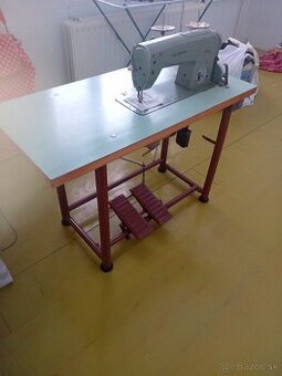 Šijací stroj priemyselný