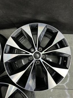5x112 r18 superb 3 model cassiopea