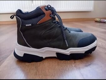 Nové zimné chlapčenské topánky