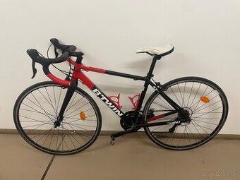 Triban 520 XS starsi vhodny pre nizsie postavy zaciatocnikov