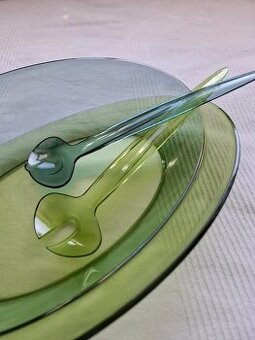 Elegancia - oválna misa a servírovací príbor od Tupperware