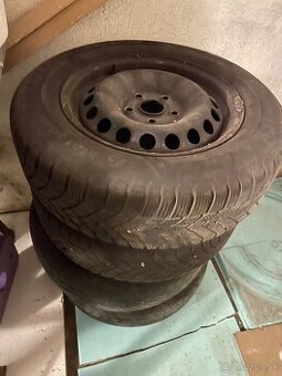 Zimné pneumatiky na plechových diskoch 195/65 R15 Matador