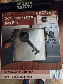 Nerezova skrinka na odkladanie klučov