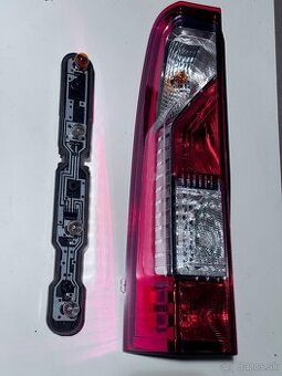 Renault Master Zadné svetlo +extra nahradná lišta a žiarovky