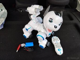 Interaktivni cyber robo Pes