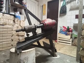 Štiepačka na drevo za málo traktor