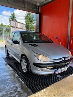Predám Peugeot 206