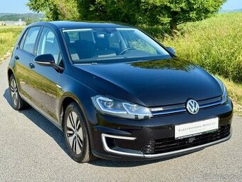 Volkswagen e-Golf,36kWh, SoH 91%,CCS,NAVI, s DPH 13 960,-EUR