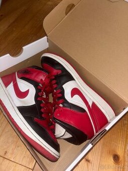 Jordan 1 Mid Alternate Bred Toe (Women's)