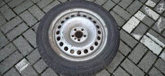 Predám takmer nové zimné pneumatiky zn.Matador 195/60/R16C