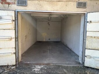 garáž Astronomická ul., Ružinov