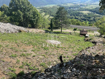 Predaj pozemku – vinica s výhľadom na Hrušovské rybníky