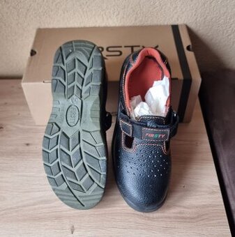 Pracovné sandále topánky Firsty veľkosť 39