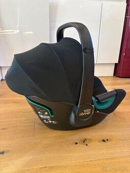 Autosedačka BRITAX RÖMER Baby-Safe 3 i-Size (40–83 cm)