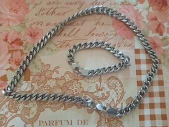 Náramok z chirurgickej ocele