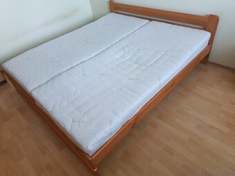 Drevená posteľ 180x200