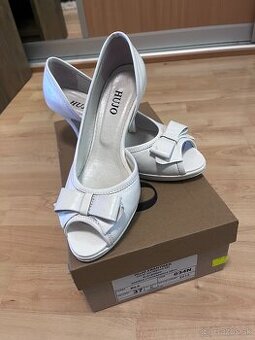 Kožené topánky biele