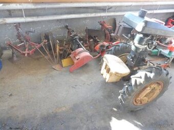 predám malotraktor vari s náradím a príslušenstvom