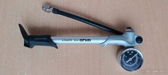 Pumpa na odpruženú vydlicu