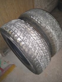 Predám jazdené 2ks pneumatík z Volkswagen Tuareg