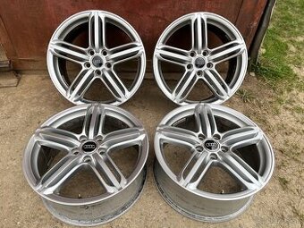 ☑️Audi Pompei 5x112 r18 originál