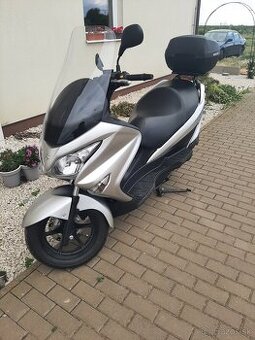 Suzuki Burgman 125