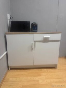 Kuchynska skrinka IKEA