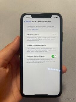 Predám iPhone 11 64 GB Čierny
