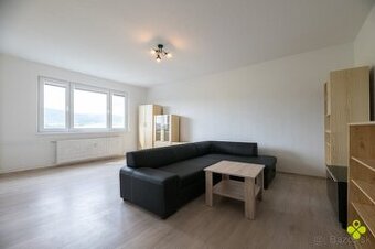 PEKNÝ 1 IZBOVÝ BYT Ul. PALÁRIKA PRIEVIDZA KRÁSNY VÝHĽAD